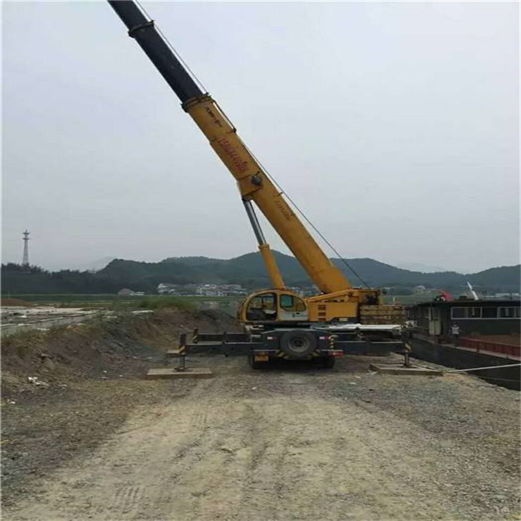 嘉祥重型吊车租赁费用